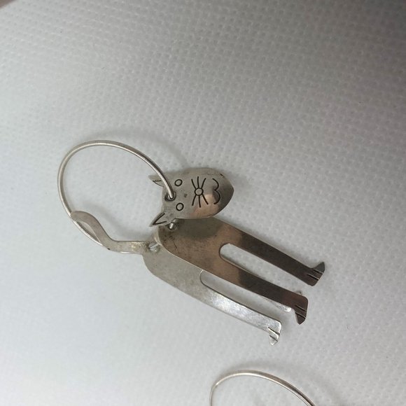 Sterling Kitten Cat Hoop Earrings 6g - Picture 3 of 10